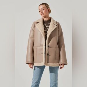 ASTR Francine Faux Leather Shearling Jacket Size Medium New Without Tag